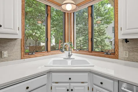 8441 W Lake Drive Chanhassen MN 55317