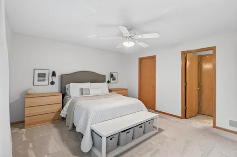 8002 Stratford Circle S Shakopee MN 55379