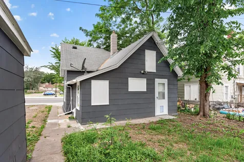 1058 Arcade Street Saint Paul MN 55106