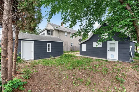 1058 Arcade Street Saint Paul MN 55106
