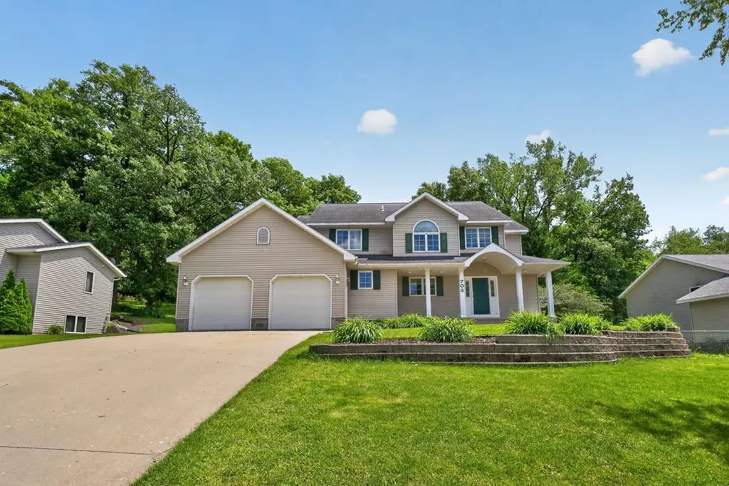 703 James Street NE Chatfield MN 55923