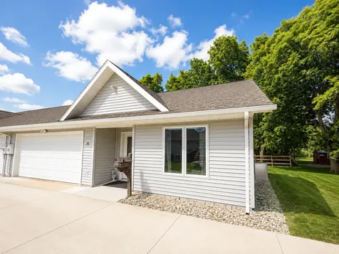 86 Knopp Valley Drive Winona MN 55987