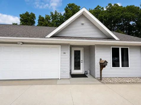 86 Knopp Valley Drive Winona MN 55987