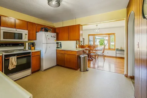 422 S Ellsworth Street Houston MN 55943