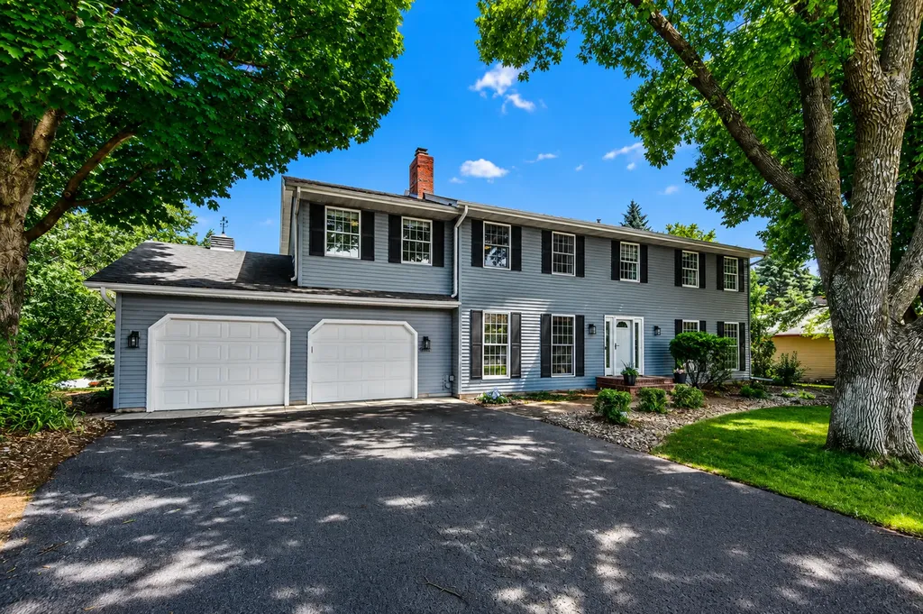 2440 Sunrise Drive Little Canada MN 55117