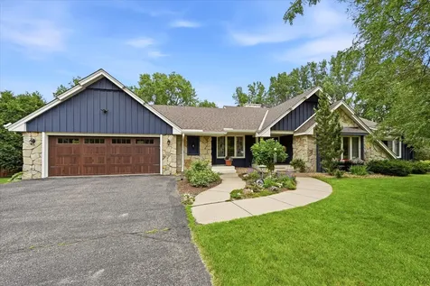 8913 S Minnehaha Circle Saint Louis Park MN 55426
