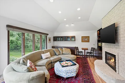 8913 S Minnehaha Circle Saint Louis Park MN 55426