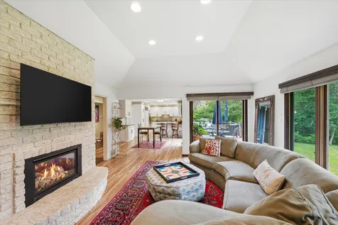 8913 S Minnehaha Circle Saint Louis Park MN 55426