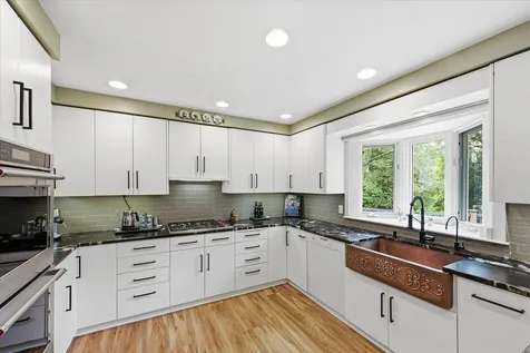8913 S Minnehaha Circle Saint Louis Park MN 55426