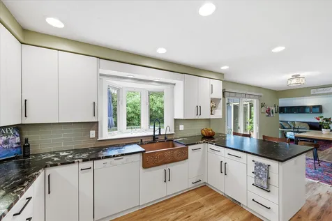8913 S Minnehaha Circle Saint Louis Park MN 55426