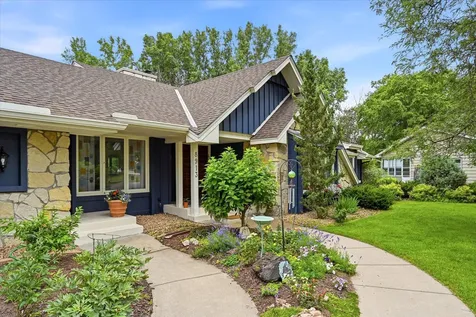 8913 S Minnehaha Circle Saint Louis Park MN 55426