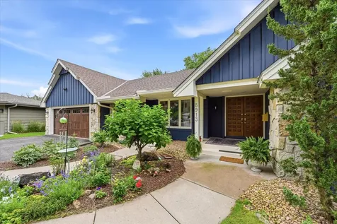 8913 S Minnehaha Circle Saint Louis Park MN 55426