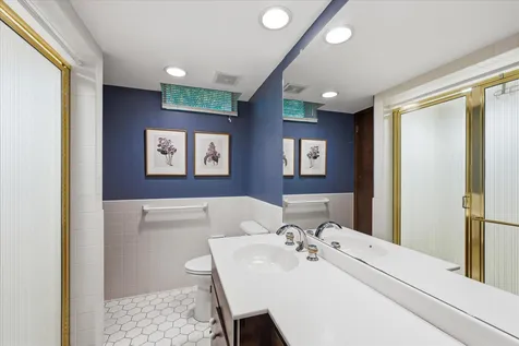 8913 S Minnehaha Circle Saint Louis Park MN 55426