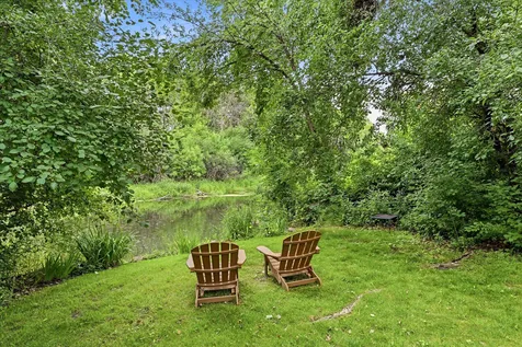 8913 S Minnehaha Circle Saint Louis Park MN 55426
