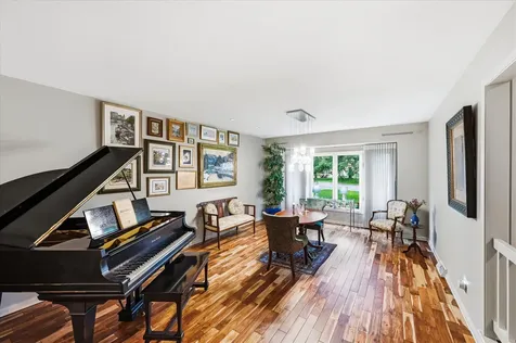 8913 S Minnehaha Circle Saint Louis Park MN 55426