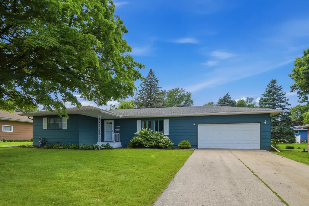 1034 Cardinal Drive Owatonna MN 55060