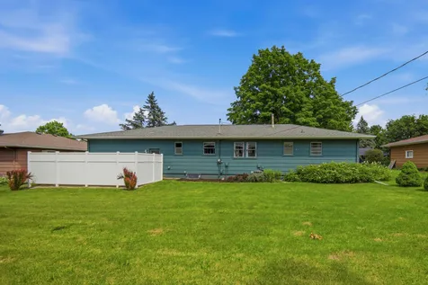 1034 Cardinal Drive Owatonna MN 55060
