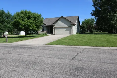 621 6th Street NE Perham MN 56573