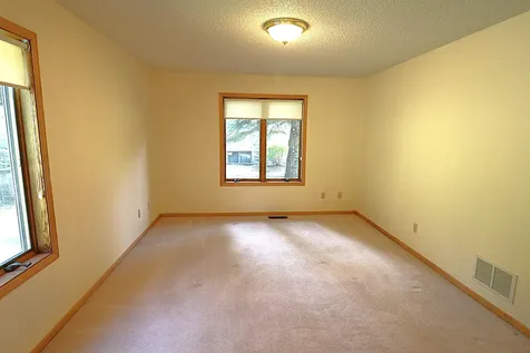 829 Autumn Way Stillwater MN 55082