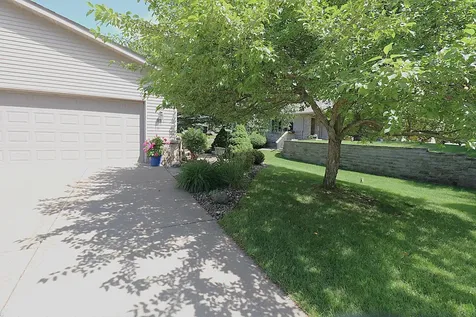 829 Autumn Way Stillwater MN 55082