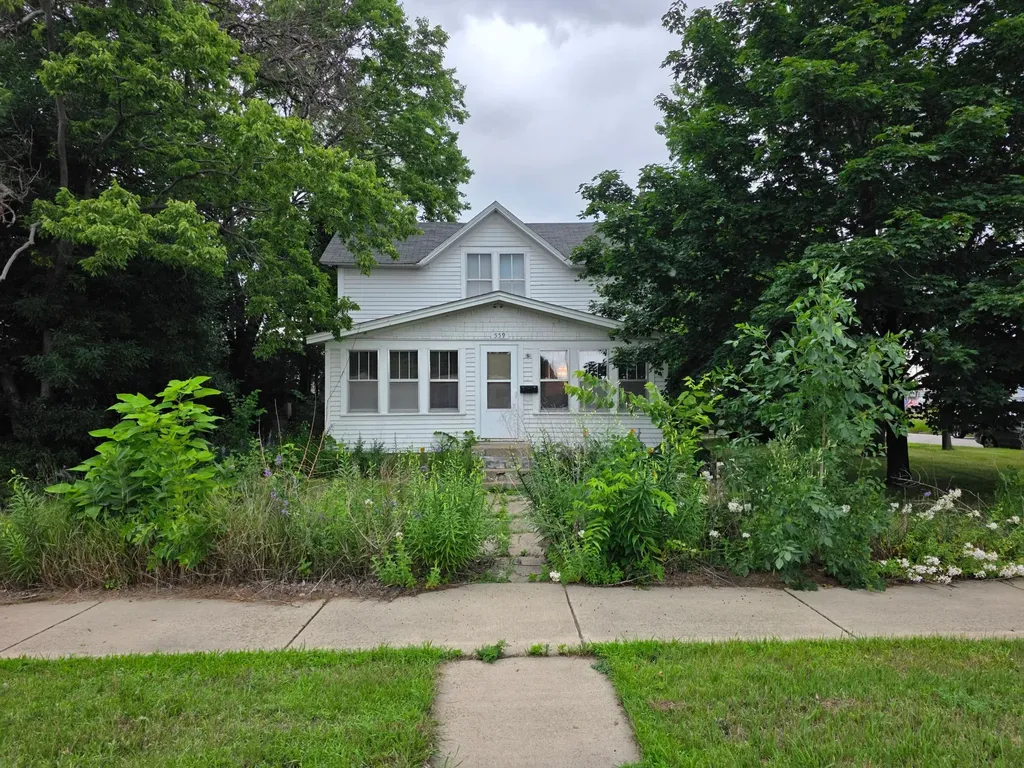559 North Street Anoka MN 55303