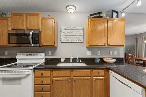 1755 Donegal Drive Woodbury MN 55125