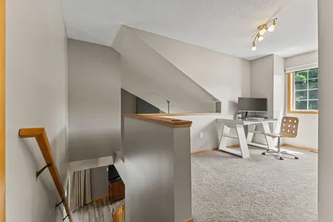 1755 Donegal Drive Woodbury MN 55125