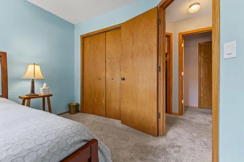 1755 Donegal Drive Woodbury MN 55125