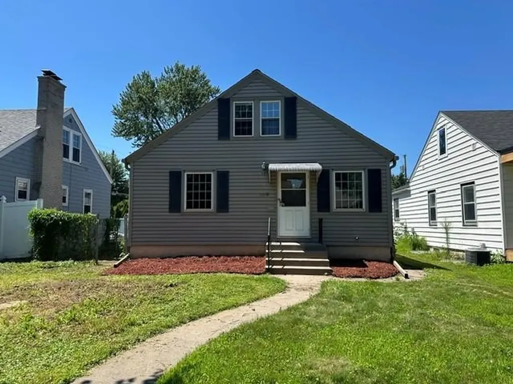 6052 Clinton Avenue S Minneapolis MN 55419