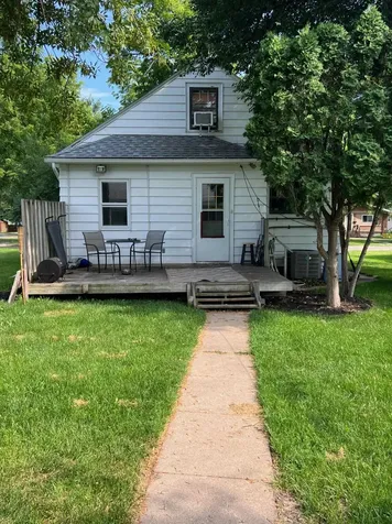402 W 8th Street Morris MN 56267