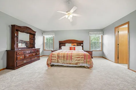 2466 Lone Eagle Trail Woodbury MN 55129