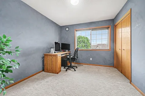2466 Lone Eagle Trail Woodbury MN 55129
