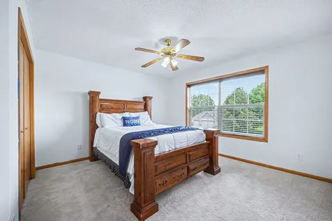 2466 Lone Eagle Trail Woodbury MN 55129