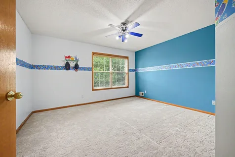 2466 Lone Eagle Trail Woodbury MN 55129