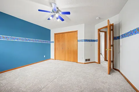 2466 Lone Eagle Trail Woodbury MN 55129