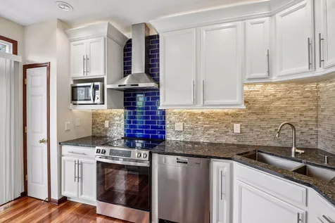 1528 Savanna Drive Shakopee MN 55379