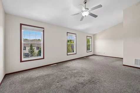 1528 Savanna Drive Shakopee MN 55379