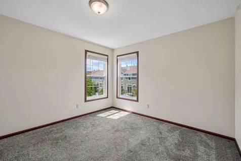 1528 Savanna Drive Shakopee MN 55379