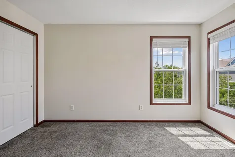 1528 Savanna Drive Shakopee MN 55379