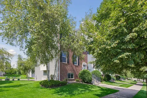 1528 Savanna Drive Shakopee MN 55379