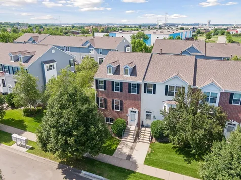 1528 Savanna Drive Shakopee MN 55379