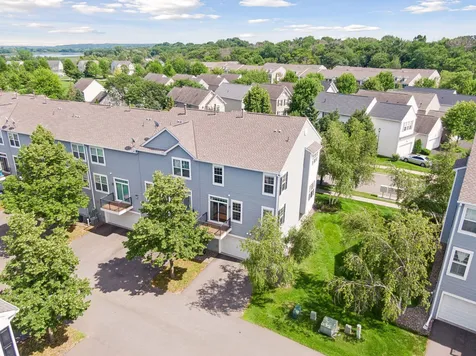 1528 Savanna Drive Shakopee MN 55379