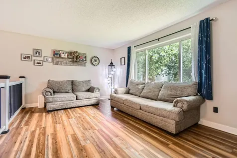 7236 Clear Ridge Centerville MN 55038