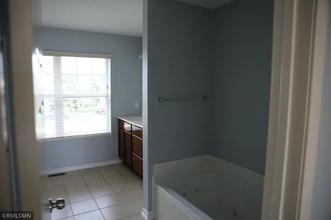 16513 Dodd Lane Lakeville MN 55044