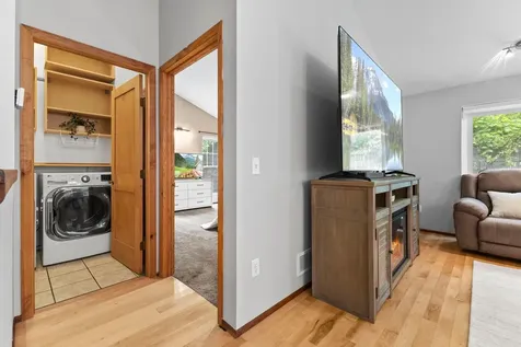 13593 Embry Way Apple Valley MN 55124