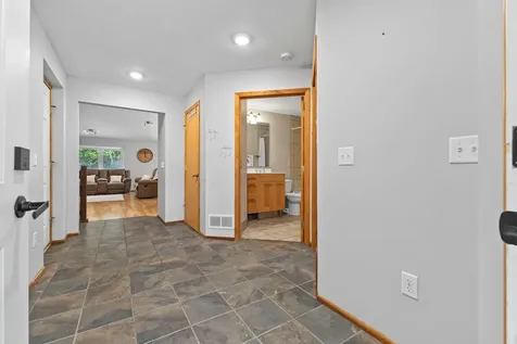 13593 Embry Way Apple Valley MN 55124