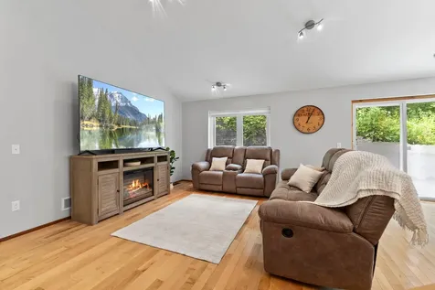 13593 Embry Way Apple Valley MN 55124