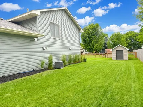 9355 Jarrod Avenue S Cottage Grove MN 55016