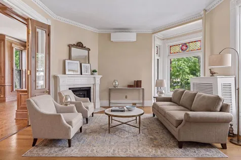 422 Laurel Avenue Saint Paul MN 55102