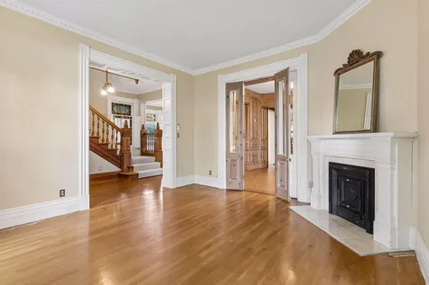 422 Laurel Avenue Saint Paul MN 55102